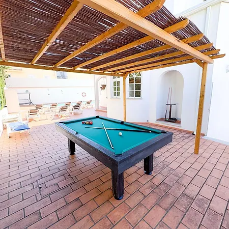 Mia - Peerless Bond Albufeira