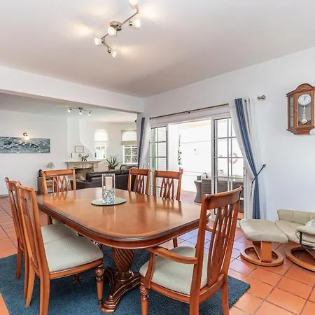 Mia - Peerless Bond Villa Albufeira