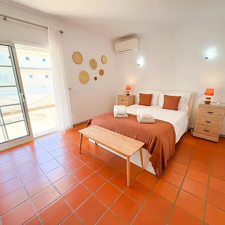 Willa Mia - Peerless Bond *